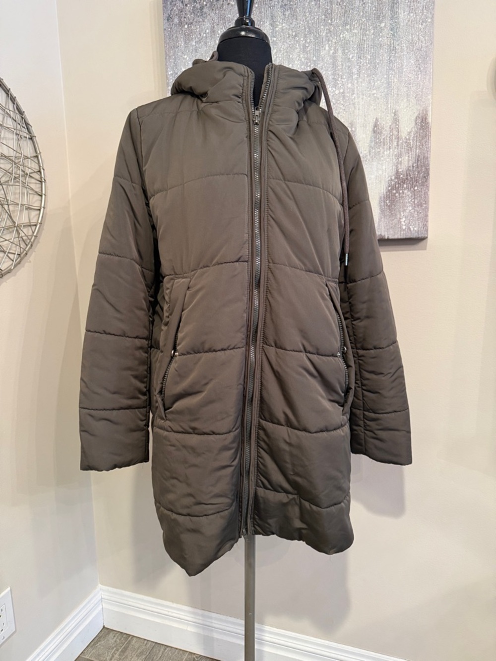 Quilted Hooded Puffer Coat in Dark Olive Size Small